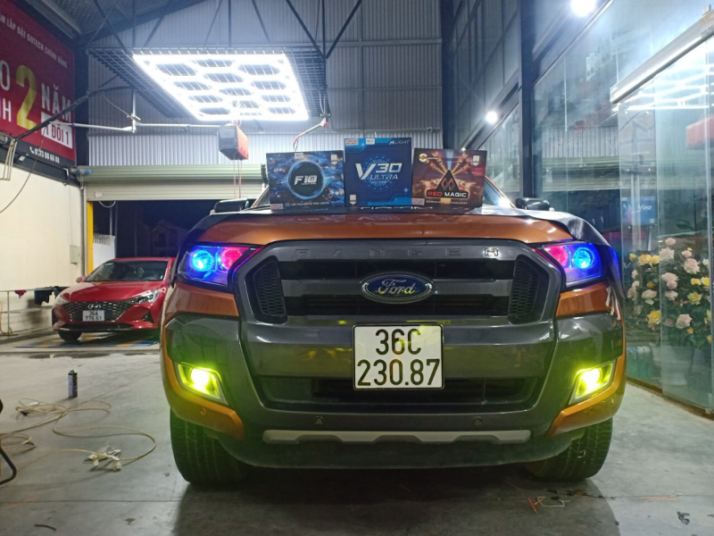 Độ đèn nâng cấp ánh sáng Bi Led V30 Ultra cho xe Ford Ranger